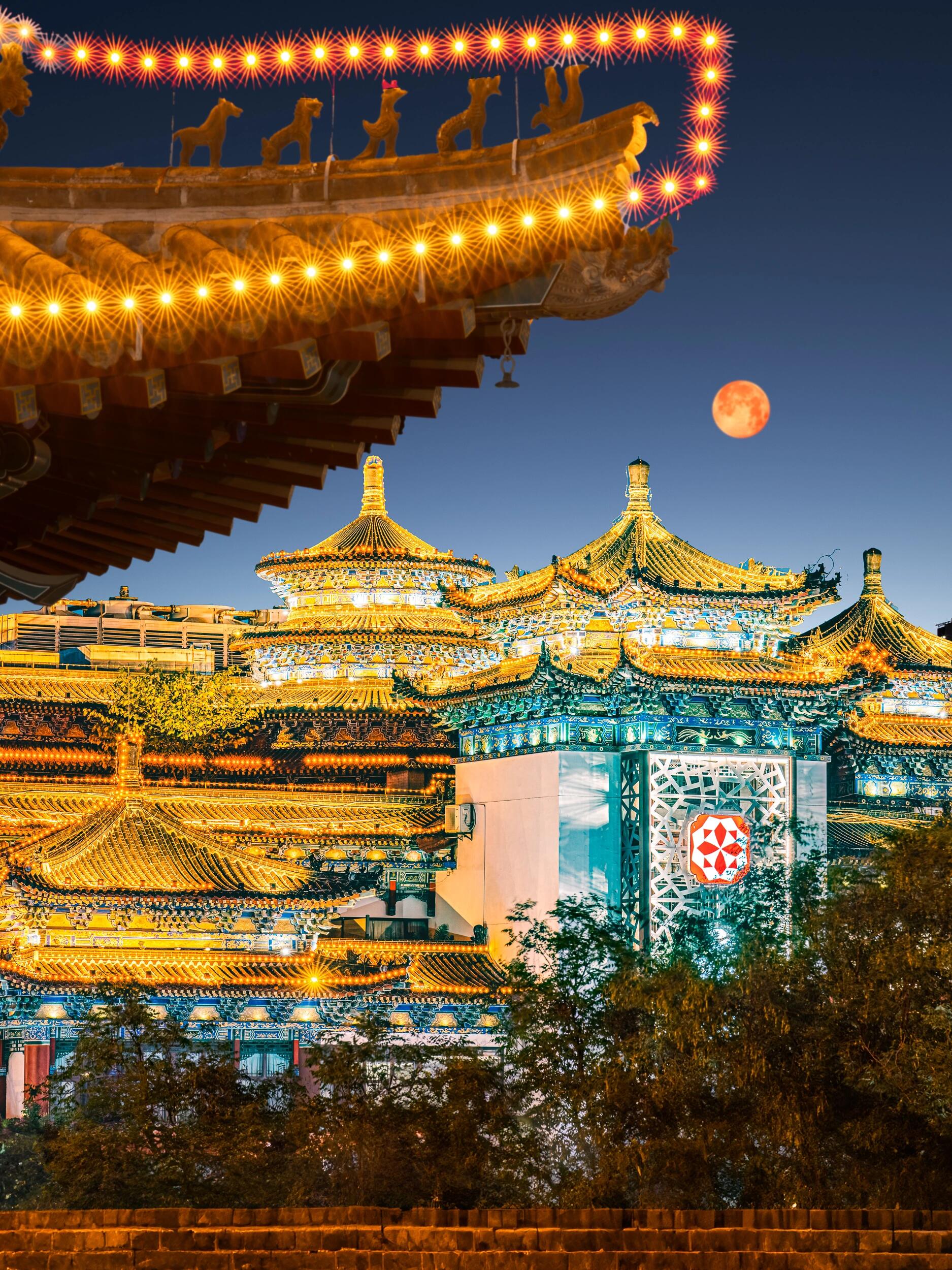 Xi'an Ming City Wall · Bell and Drum Tower Square